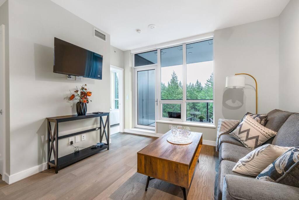Modern Comfort At Ubc: 1Br Condo Near Campus 밴쿠버 외부 사진