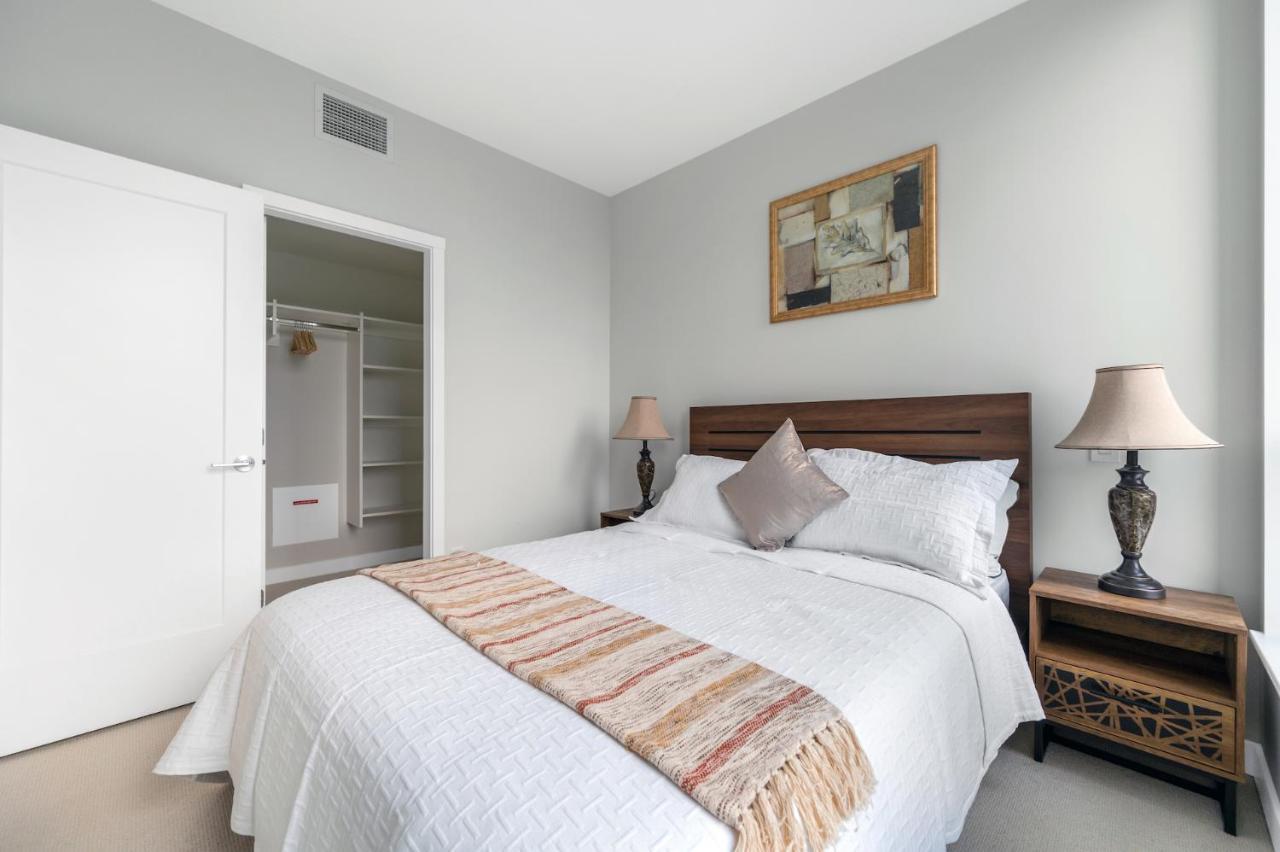 Modern Comfort At Ubc: 1Br Condo Near Campus 밴쿠버 외부 사진